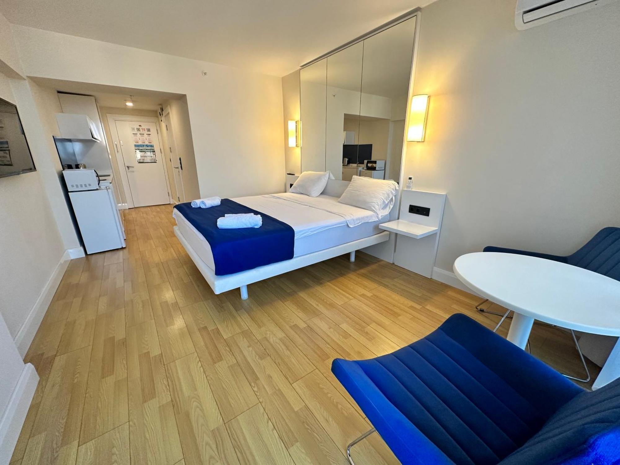 Orbi Lux Studio Batumi Luaran gambar